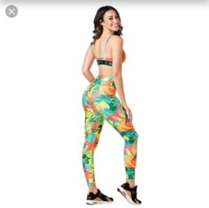 Zumba Classic Surf High Waisted Ankle Leggings size Small Spicy Green Orange